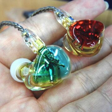 透明仕上げのMMCX対応ダイナミックイヤホンが2580円