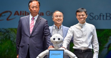 ソフトバンクの「ペッパー」が顧客からリストラされた理由、子会社は196億円の赤字