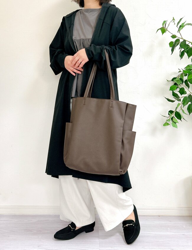 ワークマン、待ってました…!ロング丈の“不審者パーカー”全身がっつりUV対策できちゃうよ!「この丈の長さが欲しかった!」「安いのに優秀で買い足した」