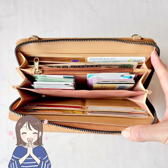 カードや診察券が50枚も入った…！しまむらの“1419円お財布ショルダー”スマホも収納できて天才すぎる！