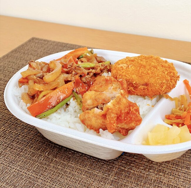 「このご時世にありがたい」「本当に助かってる」ほっともっとの“コスパえぐすぎ弁当”550円とは思えないおかず量でびっくり！「経営的に大丈夫なんかな」《実食レビュー》