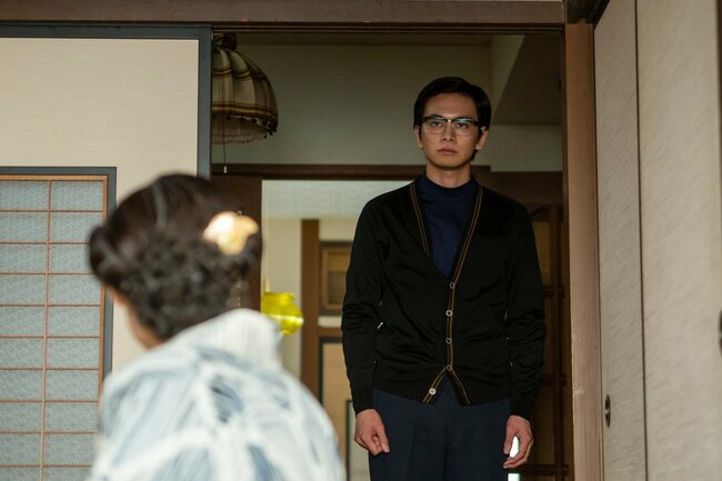 「俺様のあんぱんを食ってでかくなったんだ」阿部サダヲの“じいさん”ヤムさん、再登場した朝の存在感【あんぱん第111回】