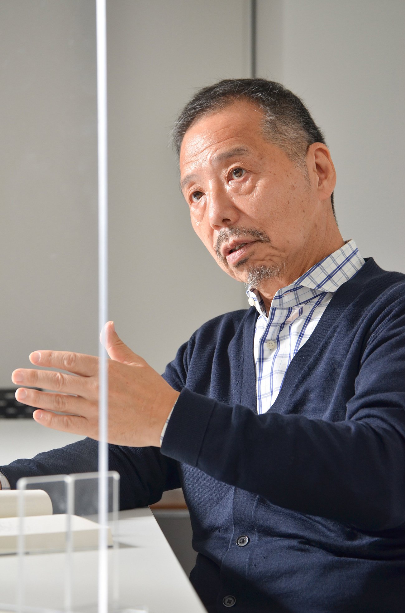 海外のアートシーンではあり得ない、日本特有の不思議な現象とは？