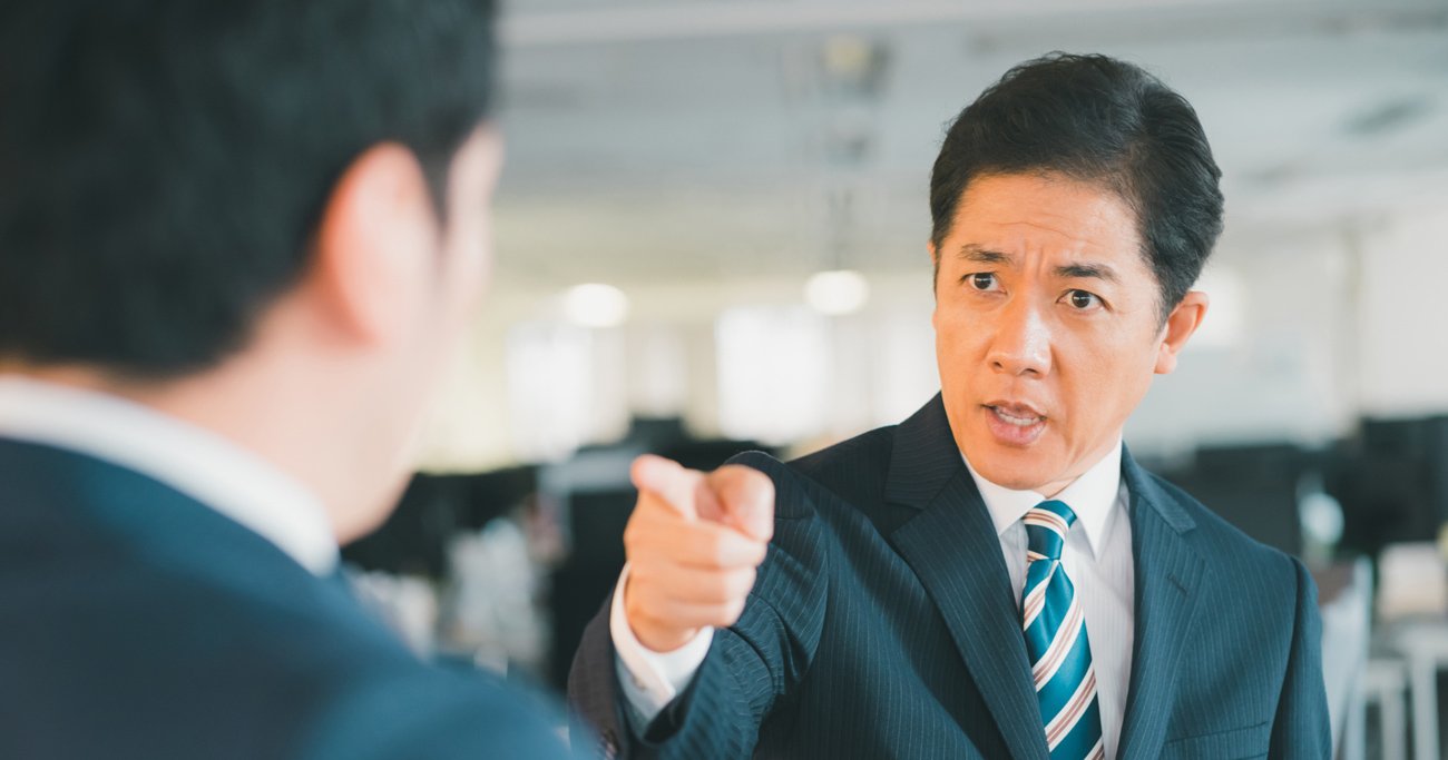 競争心の塊、誤りは徹底的に正す！そんな「バカな人たち」の生態とは？【世界的ベストセラーが解説】