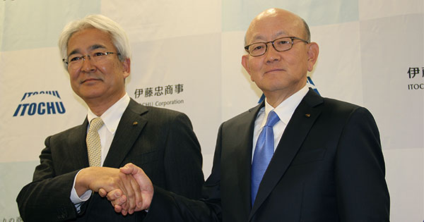 ファミマを子会社化する伊藤忠