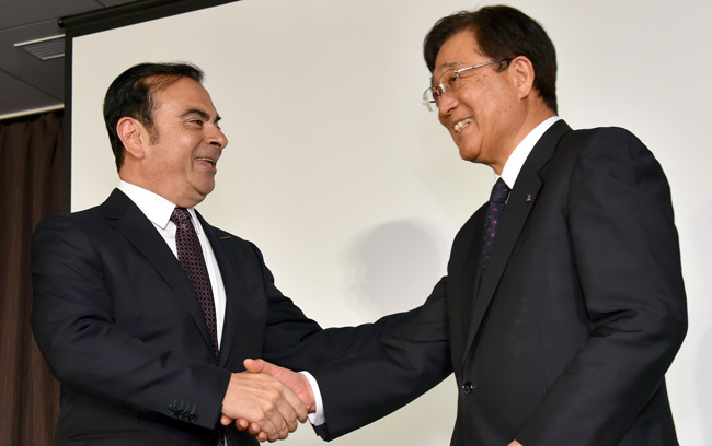 三菱自、ゴーン会長が益子社長留任で狙う「三菱商事」