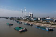 わが道を行く中国の気候変動対策　景気がカギ