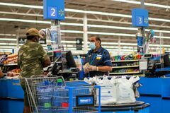 米ウォルマート、一部店舗でたばこ販売終了＝関係者