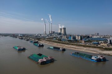 わが道を行く中国の気候変動対策　景気がカギ