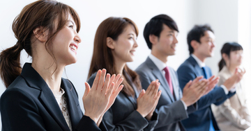 英語の「お世辞」と「祝辞」、違いがわかりますか？