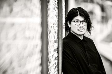 旧統一教会の二世として生まれ育った起業家──自分を支えた「哲学」で働く人の悩みを解決する
