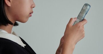 「スマホは1日2時間以内」条例スタート、スマホを本当に使用制限すべきなのは誰だ？
