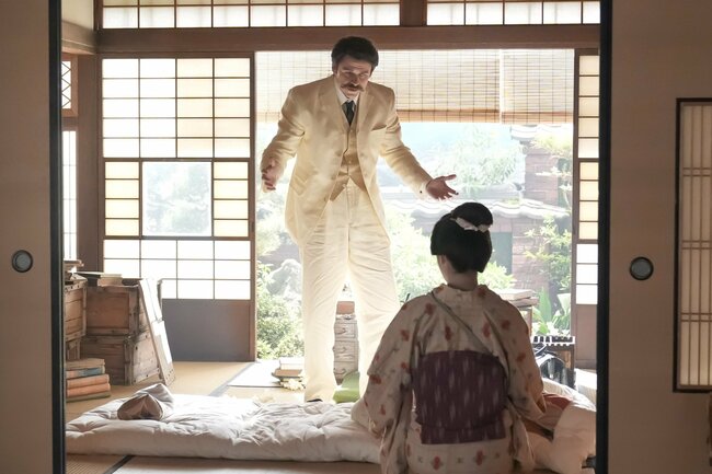 ウメ（野内まる）どこ行っちゃったの!?ヘブン邸に放置されたトキ（高石あかり）、布団を前に緊張感マックス〈ばけばけ第32回〉