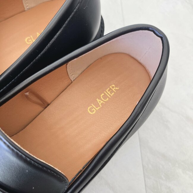 「長時間歩いても楽でした」ハニーズの“高見えローファー”がオンオフ使えてめっちゃ優秀!「スニーカー並の履き心地」「今っぽいシルエット」