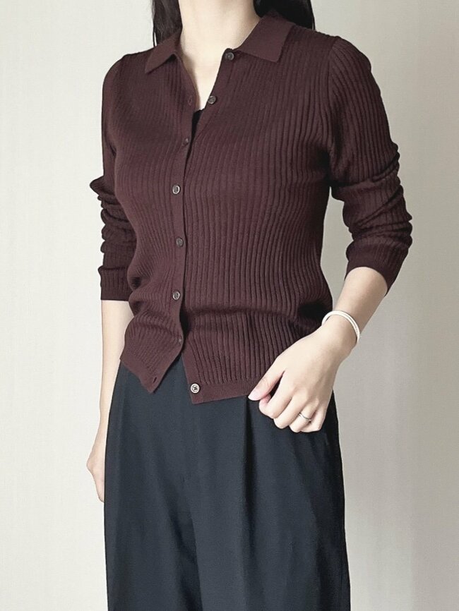 「他の色も買います」ユニクロの“楽ちんカーディガン”着るだけで痩せて見えるの嬉しい!「体のラインを拾いすぎず細見えします」