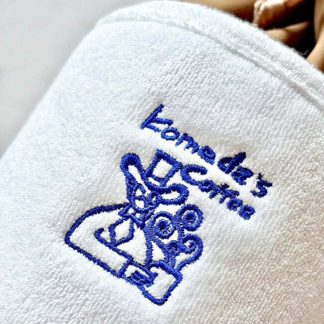 「かわいくて気絶しそうになった」コメダ珈琲の“コーヒーカップみたいな巾着”再販されて嬉しすぎる！「友だちにもプレゼントしたい」「こういうの弱いのよ」