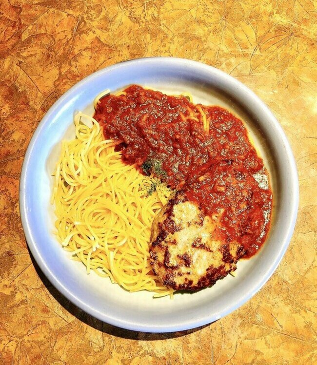 「美味しすぎて震えてる」「この世で一番うまい」モスバーガーの“隠れた名品メニュー”完成度が高すぎる…！「ふたつ食いたい」