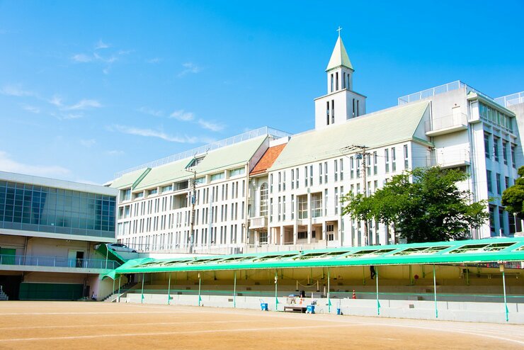 一線の人材を輩出する「横浜雙葉」、その学校文化と国際教育