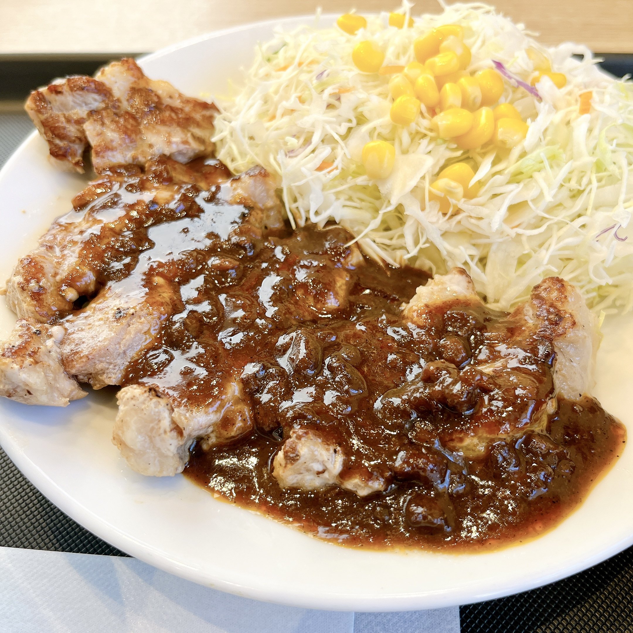 「美味しくて驚きました」なか卯の“欲張りどんぶり”分厚いうなぎがドーンと乗って贅沢すぎる!「うなぎとたまご合うわー」「コスパは高いと思う」