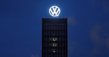独高級車メーカーが苦戦、時代の変化に追いつけず