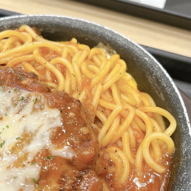 「量がすごい」松屋の“わんぱくすぎるメニュー”炭水化物だらけでお腹はち切れそう…!「口の中が遊園地や」「炭水化物の暴力」