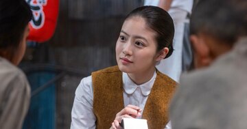 「おめめがかわいい」って笑ってた朝なのに…嵩の安否でのぶが固まった【あんぱん第83回】
