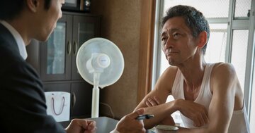 54歳で自衛隊を定年退職した61歳男性、「気が狂いそう」な皿洗いを続けるしかない事情が理不尽すぎた