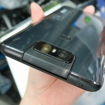 180度回転するフリップカメラ搭載！ ASUS「ZenFone 6」の海外版が入荷