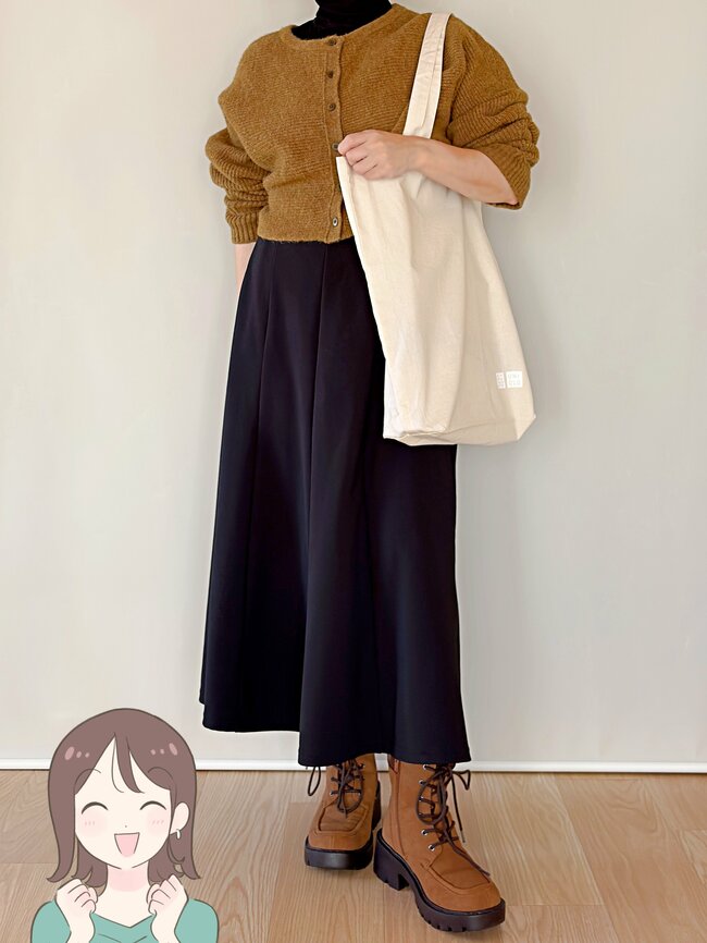 「これは隠れたヒット品」ユニクロの“290円エコバッグ”が万能すぎる！「通勤から買い物まで使っています」「大きくていっぱい入る」