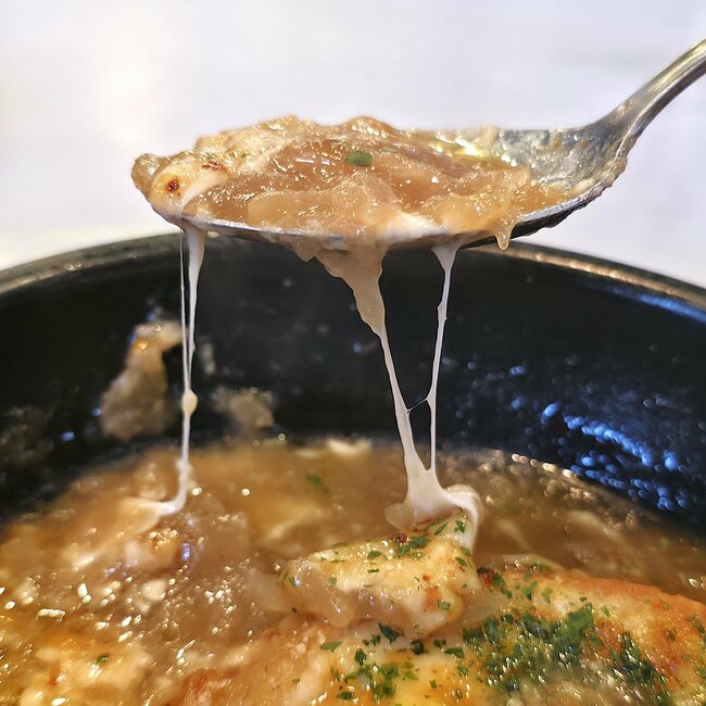 「鍋で欲しいくらいうまい」サイゼリヤの“300円メニュー”コスパ良すぎて毎回頼んじゃう!「あと5皿いけるレベルで好き」「愛してやまない」