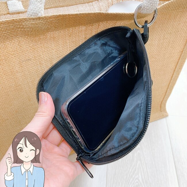 【ダイソー】カードが40枚も入った！ガバッと開く「ぺたんこポーチ」お財布代わりにもなって優秀！《購入レビュー》