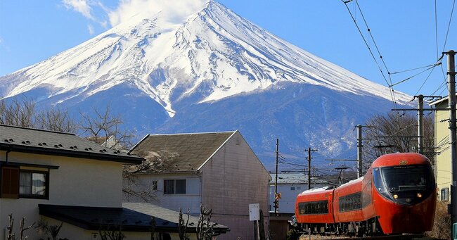 往復運賃1万円でも300万人が利用？「富士山登山鉄道」構想が紛糾する当然のワケ