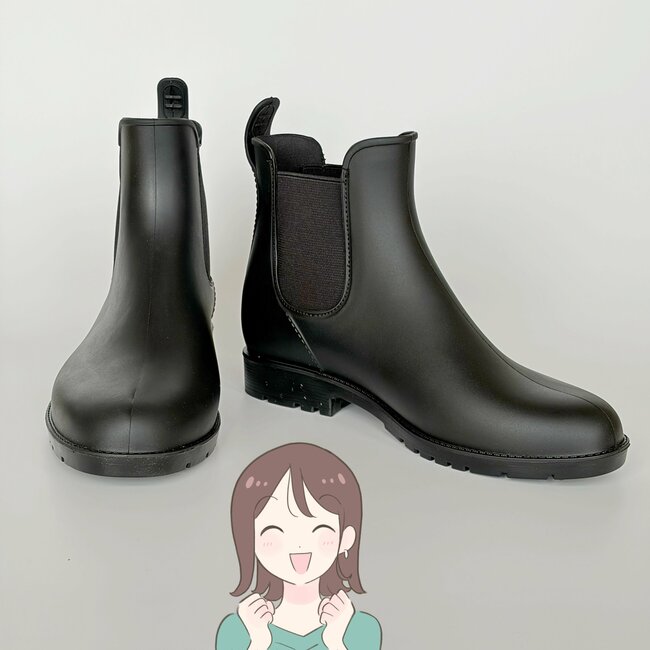 「安さにびっくりして衝動買い」ダイソー姉妹店の“高見えレインブーツ”がコスパ抜群すぎる！「以前在庫なくて買えなかった」「ぜんぜん安っぽく見えない」