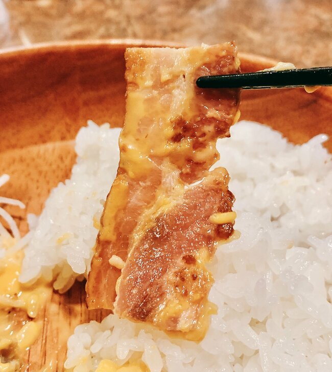 「チーズの量がやばい」「すごいボリューム」びっくりドンキーの“1300kcal超えメニュー”背徳感がスゴすぎる！「ギルティな味でめちゃ美味しかった」