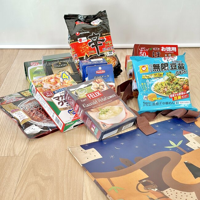 2Lペットボトルが6本も入った！カルディの“大容量エコバッグ”250円とは思えない優秀さです！「まとめ買いするときに便利」「たくさん買い物しても大丈夫」