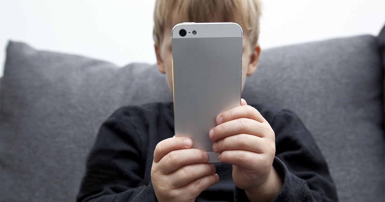 子どもがスマホを使いすぎる!親子とも納得できる時間制限の伝え方とは?