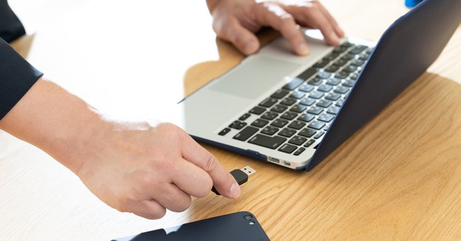 真のリスクは従業員や退職者の「内部脅威」にあり。経営者は情報漏洩にどう立ち向かえばいいのか