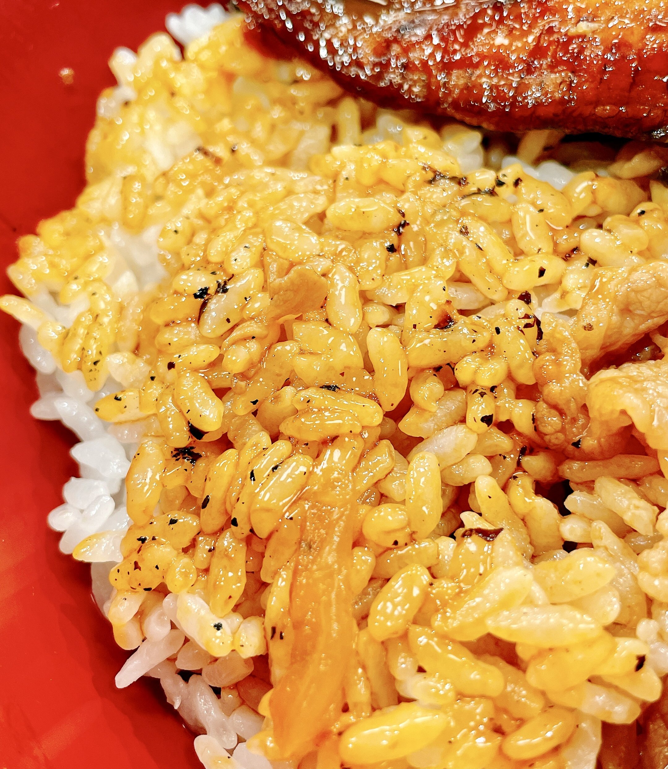 「なんで今まで食べてこなかったんだ」すき家の“よくばりすぎるメニュー”おかず2種盛りで白米が足りないよ…！「今年は本当にレベルが高い」「ふわふわしてるぞ！」