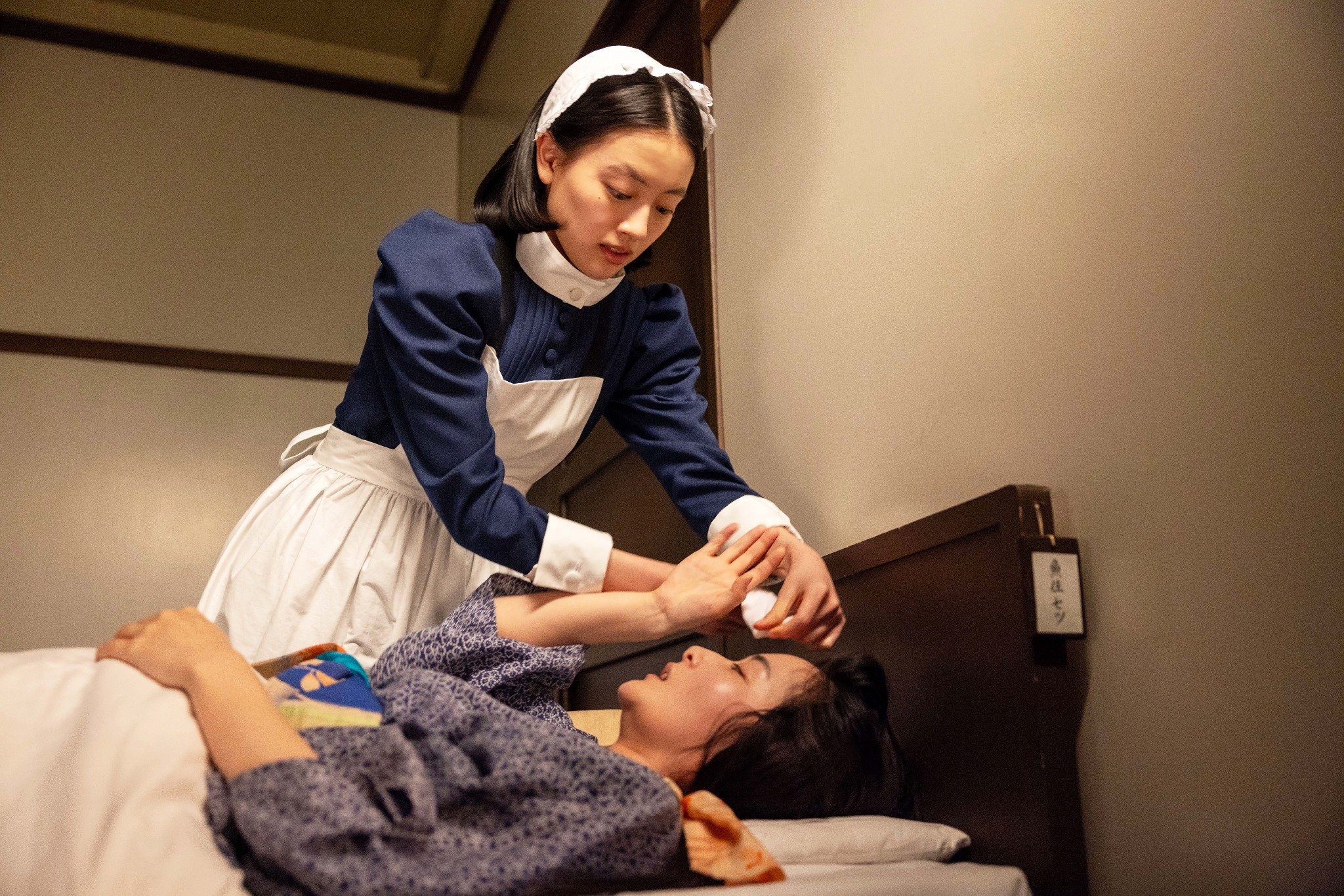 遊郭、新聞、人柱!前作「ばけばけ」と見比べたくなる“日本の西洋化”が味わい深い〈風、薫る第51回〉