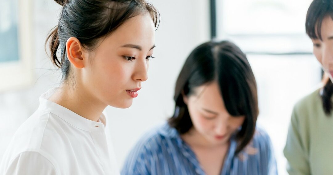 隠れ内向 の心理学 親しい人でも1日中一緒にいると疲れるのはなぜ 榎本博明のビジネス心理学 ダイヤモンド オンライン