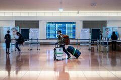 日本が入国制限緩和、外国人に残した悪印象