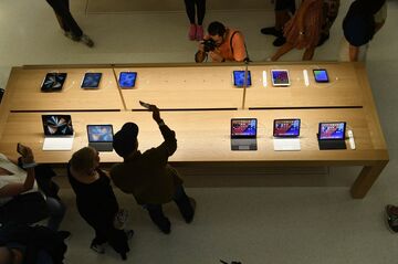 米ハイテク大手、軒並み大幅増収