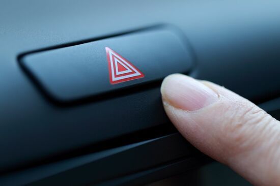 最悪、失明します...クルマのドレスアップで絶対NGな「意外なモノ」とは？