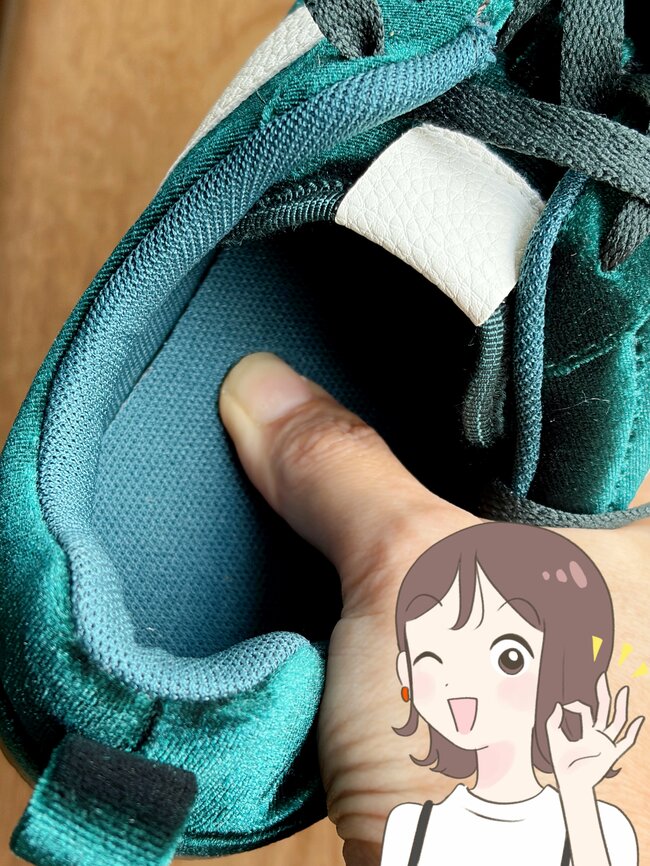 「このお値段なら買いだと思います」GUの“レトロかわいいスニーカー”が2990円とは思えない優秀さ！「足裏ふわふわで良い」「他の色も購入予定」