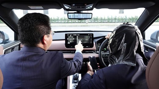 運転席に特化、クルマ全体を最適化、など、音の聴こえ方をモード設定できる Photo by A.T.