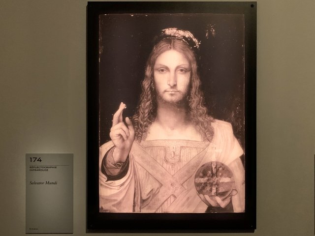 ルーヴル美術館「ダ・ヴィンチ没後500年展」で展示された赤外線撮影の「サルバトール・ムンディ」
