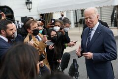 失敗から学ぶバイデン氏、対ロでは同盟国味方に