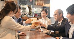 「この人、出世しなさそう…」職場の出世しない人が「飲み会」でやっている決定的な1つの行動