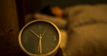 「毎晩同じ時間に寝る」を2週間続けたら起こった「血圧」の驚くべき変化【就寝時間が不規則な11人が実験】