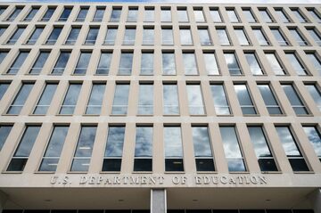 トランプ氏、教育省廃止の大統領令に署名